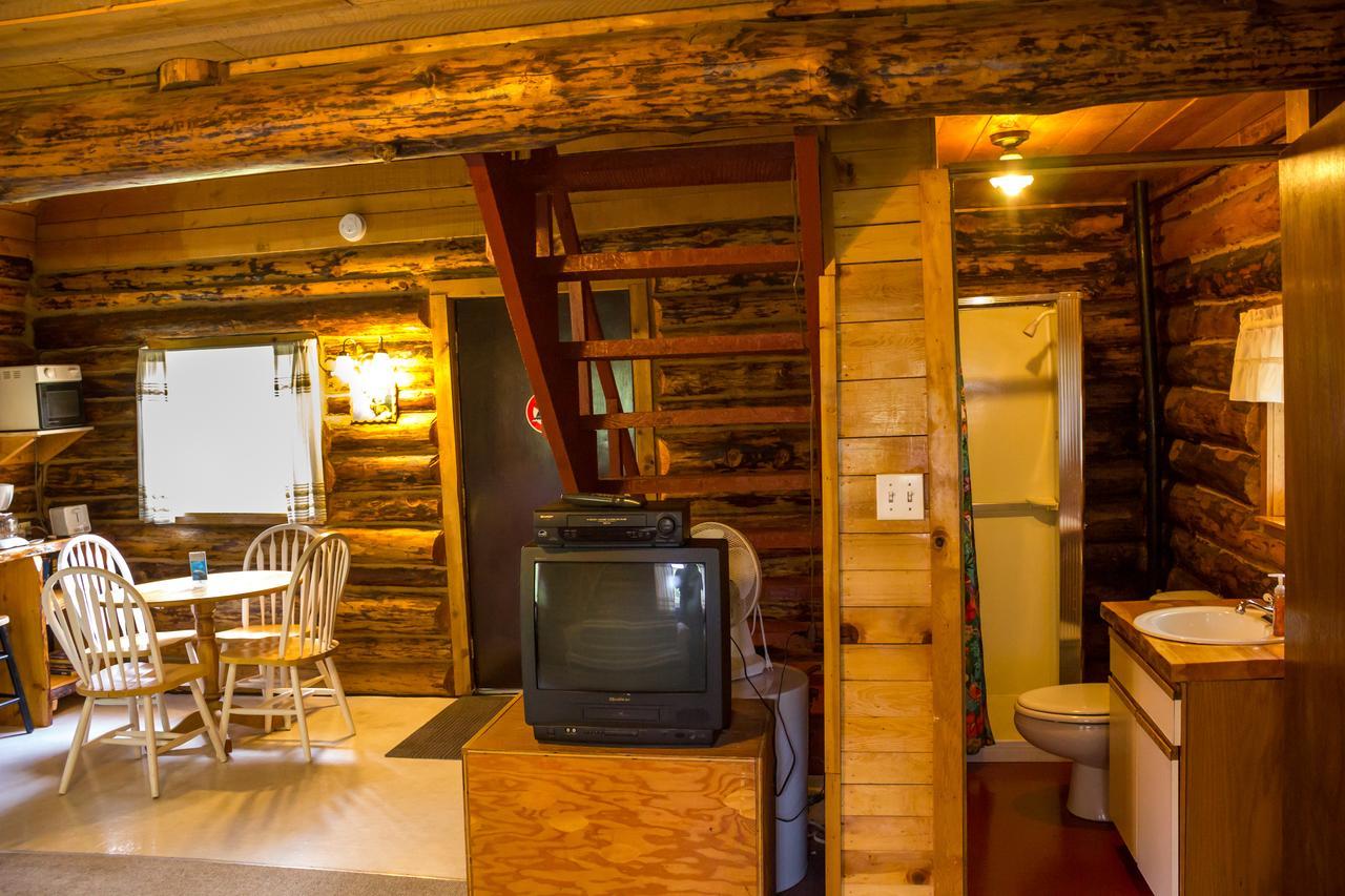 Midnight Sun Log Cabins Moose Pass Exterior foto